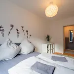 Yes 3-room - Location No4 *